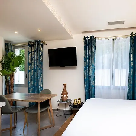 Meuble La Jungle Mandara Beach, Antibes 주앙레핑