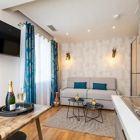 Апартаменты Meuble La Jungle Mandara Beach, Antibes